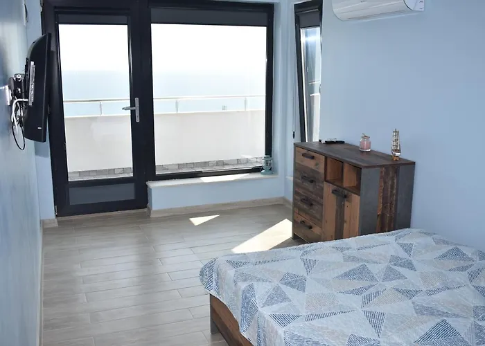 “здравец” Villa Fish Fish