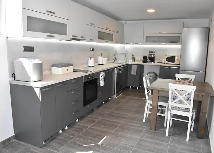 Villa “здравец” *